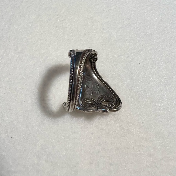 Silver ring - Picture 3 of 6